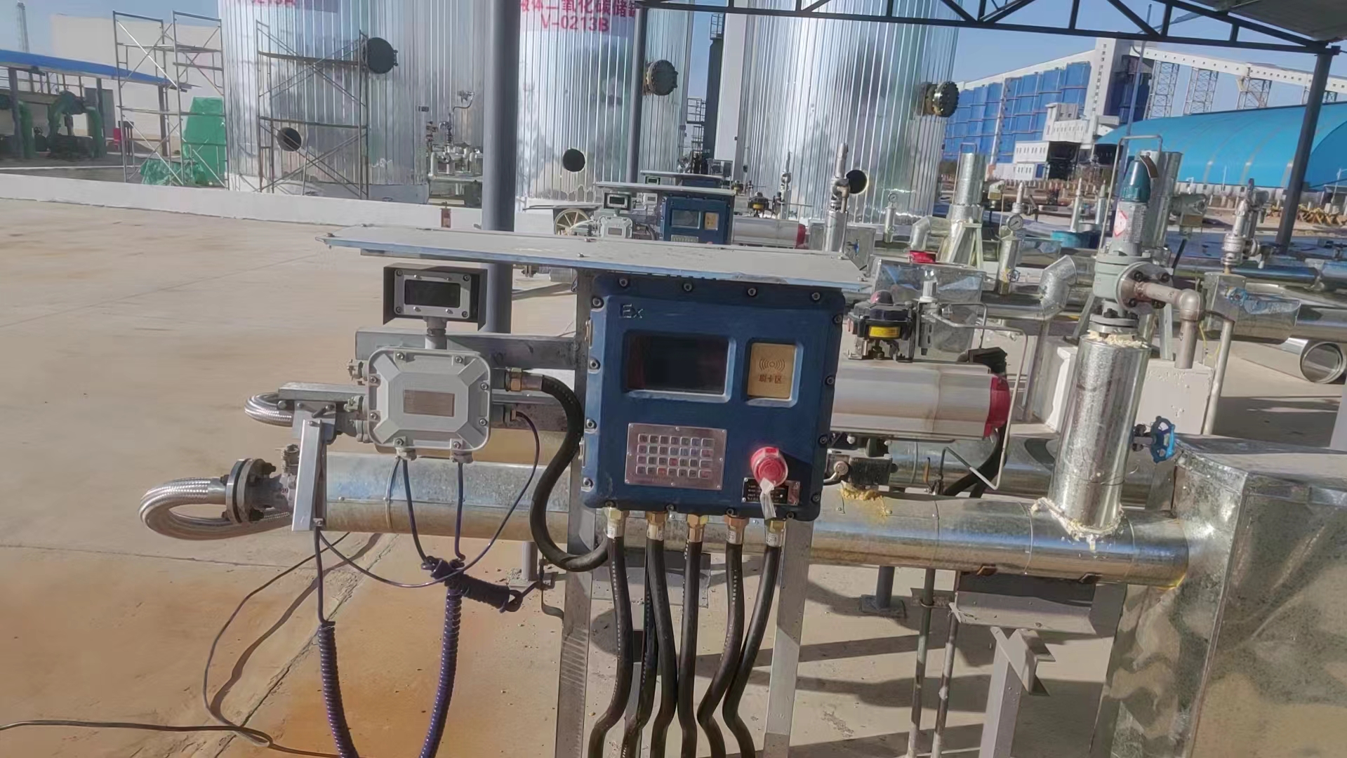 LNG 二氧化碳装车采用定量装车系统(图2)